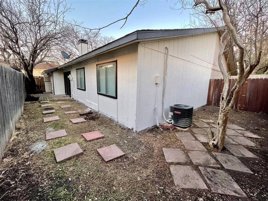 305 Trinidad Drive, Grand Prairie, TX 75052 305 Trinidad Drive, Grand Prairie, TX 75052