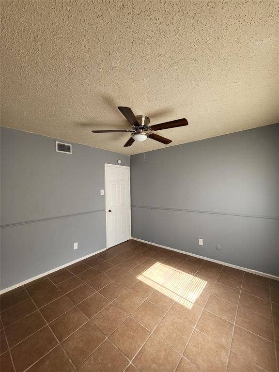305 Trinidad Drive, Grand Prairie, TX 75052 305 Trinidad Drive, Grand Prairie, TX 75052