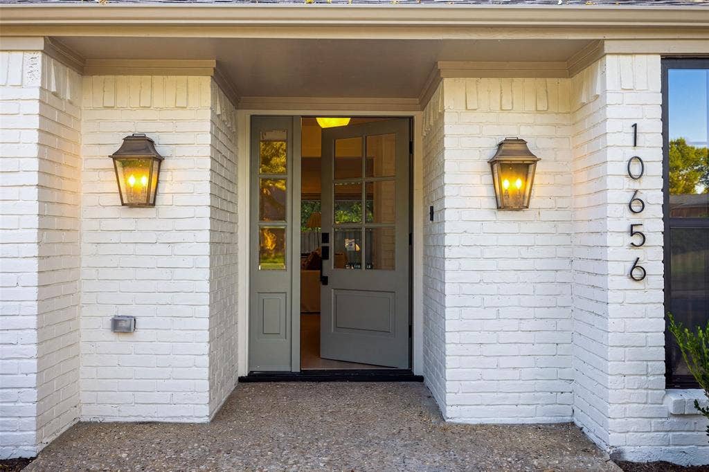 10656 Cox Lane, Dallas, TX 75229 10656 Cox Lane, Dallas, TX 75229