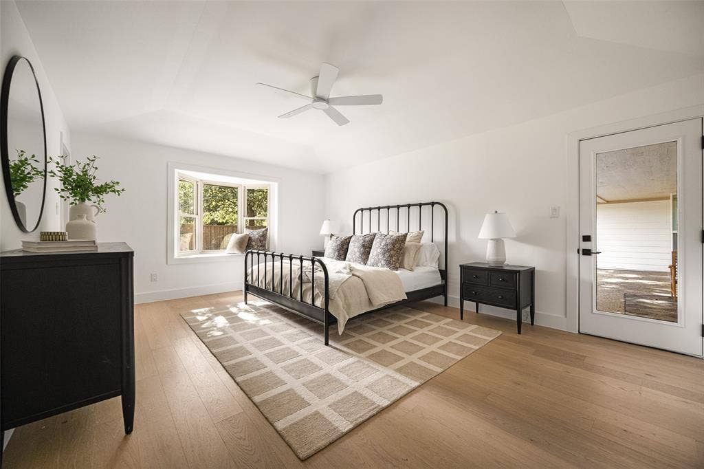 10656 Cox Lane, Dallas, TX 75229 10656 Cox Lane, Dallas, TX 75229