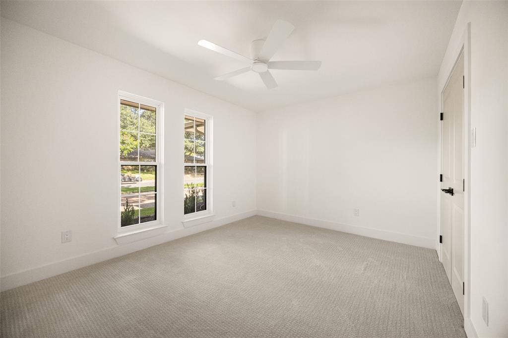 10656 Cox Lane, Dallas, TX 75229 10656 Cox Lane, Dallas, TX 75229