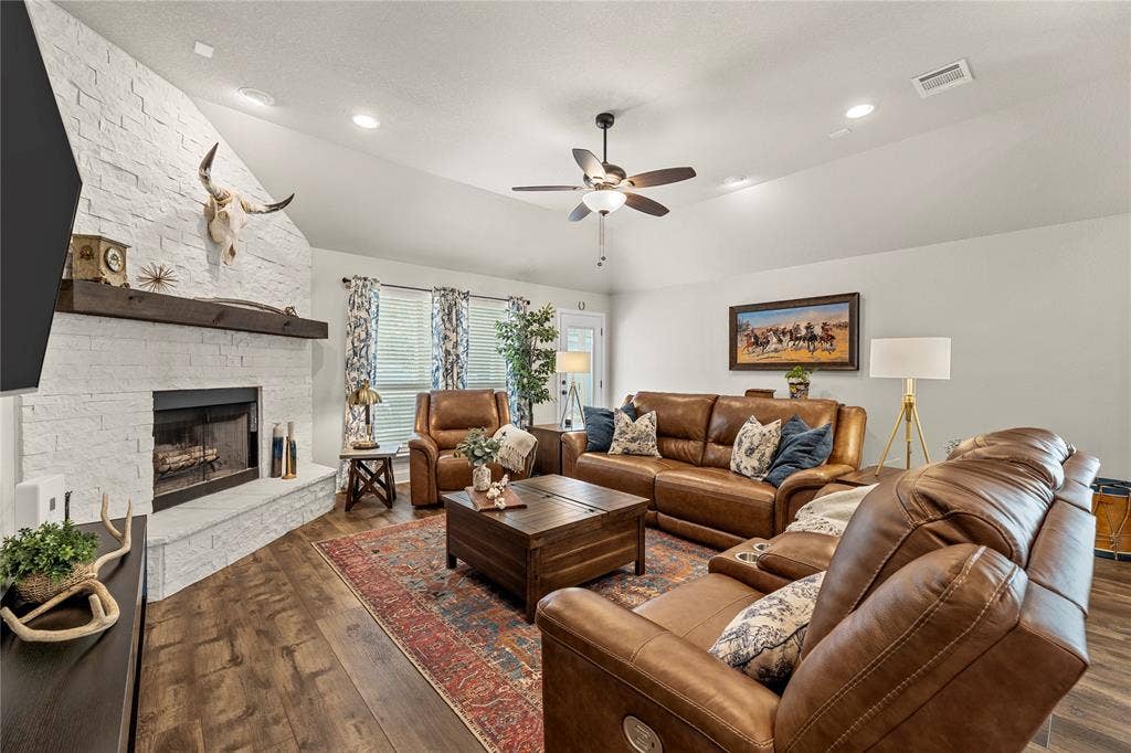 3140 Paint Horse, Robinson, TX 76706 3140 Paint Horse, Robinson, TX 76706