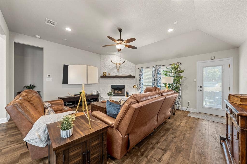 3140 Paint Horse, Robinson, TX 76706 3140 Paint Horse, Robinson, TX 76706