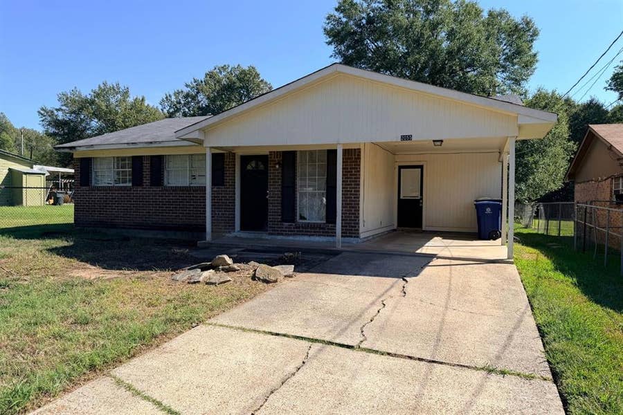 Property photo for 2055 Linear Street, Shreveport, LA
