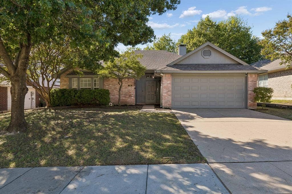 1111 Hyde Park Drive, McKinney, TX 75069 Welcome Home!
