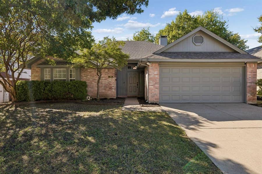 Property photo for 1111 Hyde Park Drive, McKinney, TX