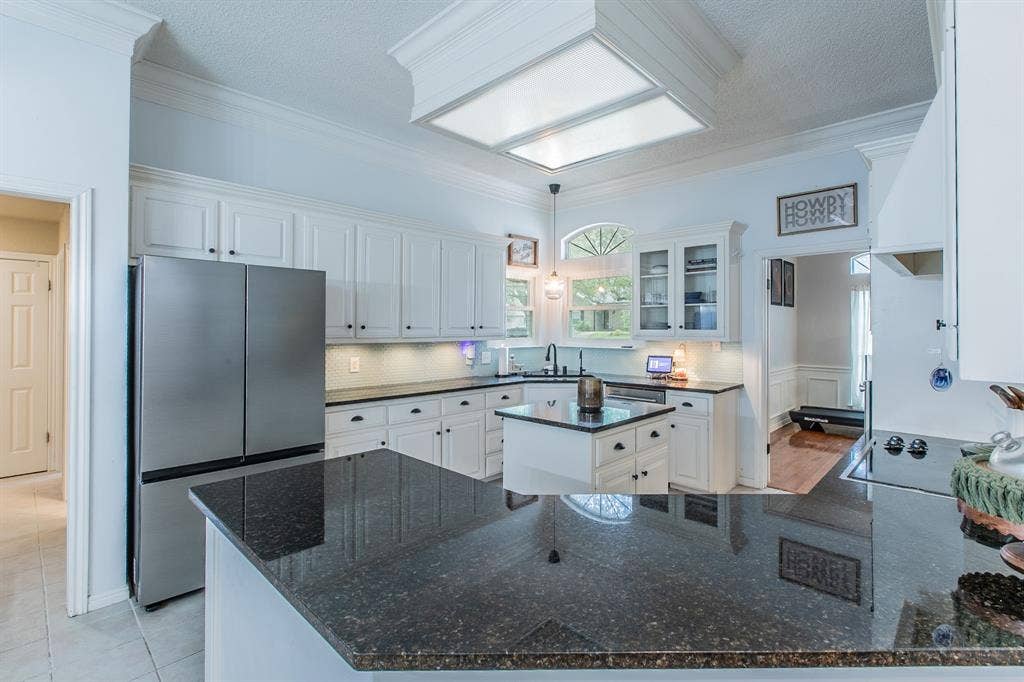 9505 Lost Trails Drive, Waco, TX 76712 9505 Lost Trails Drive, Waco, TX 76712