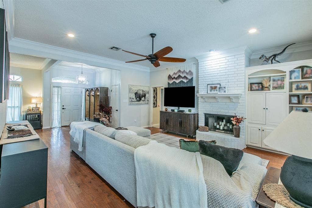 9505 Lost Trails Drive, Waco, TX 76712 9505 Lost Trails Drive, Waco, TX 76712