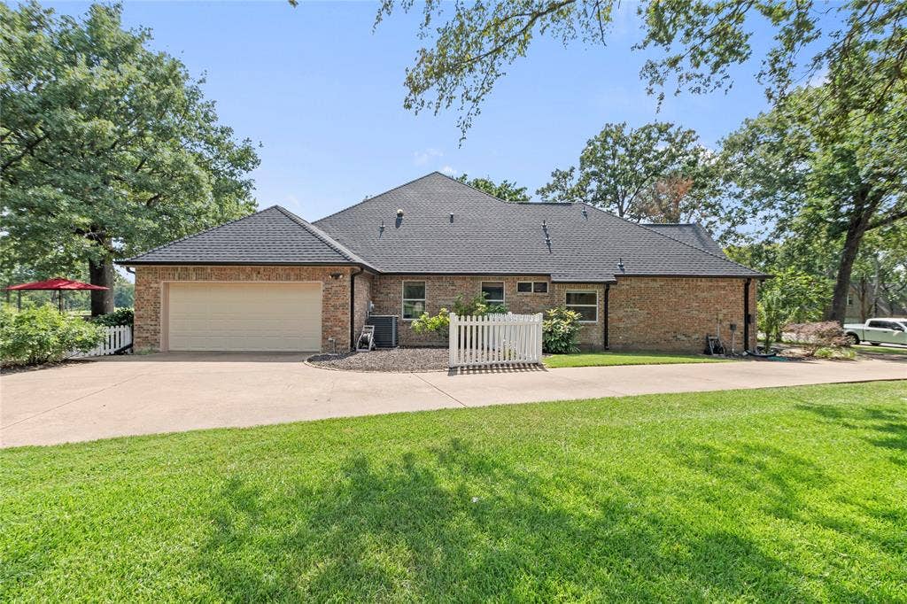 347 Saint Andrews Drive, Mabank, TX 75156 347 Saint Andrews Drive, Mabank, TX 75156