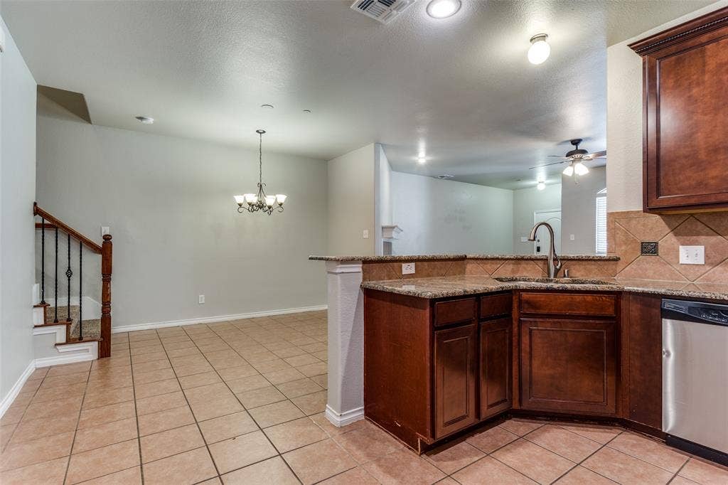 5662 Grosseto Drive, Frisco, TX 75034 5662 Grosseto Drive, Frisco, TX 75034