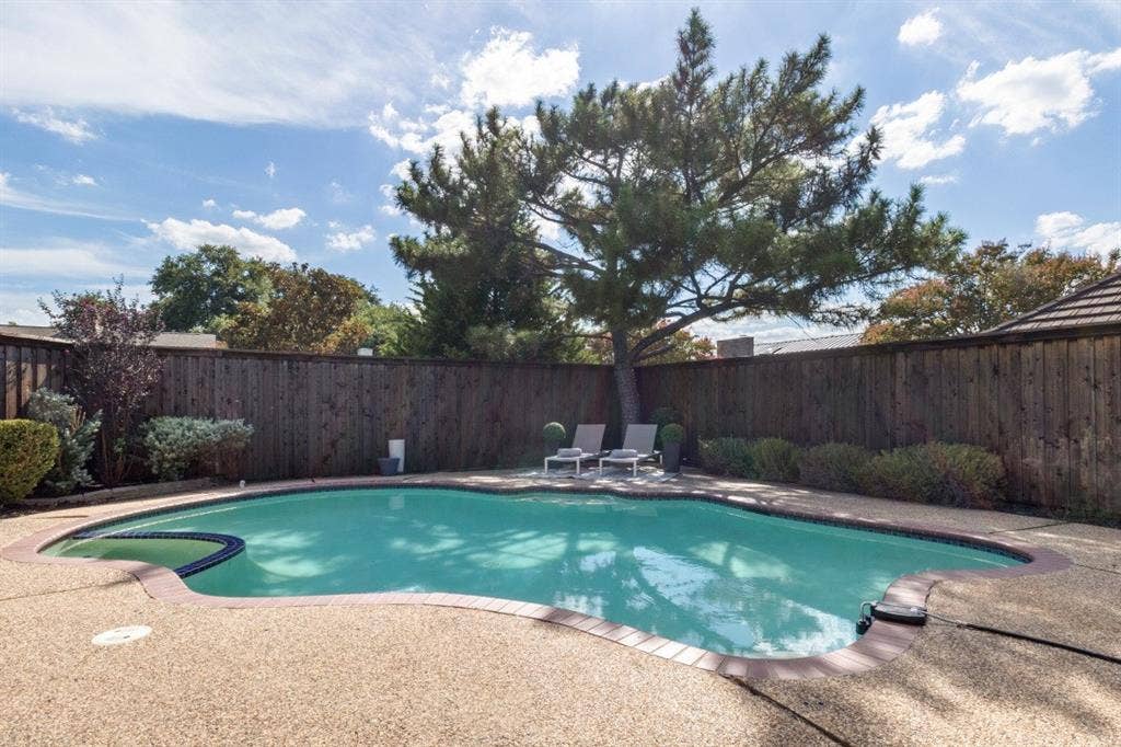 9006 Church Road, Dallas, TX 75231 9006 Church Road, Dallas, TX 75231