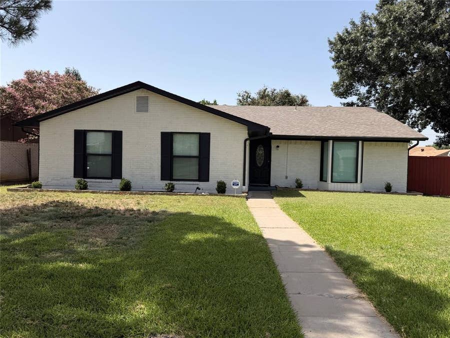 Property photo for 1262 Valencia Lane, Lewisville, TX