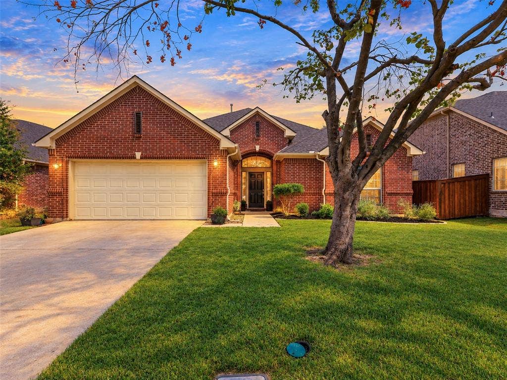 8374 Cain River Drive, Frisco, TX 75035 8374 Cain River Drive, Frisco, TX 75035