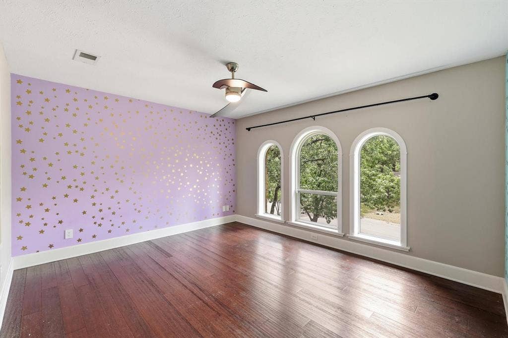 1331 Travis Street, Denton, TX 76205 1331 Travis Street, Denton, TX 76205