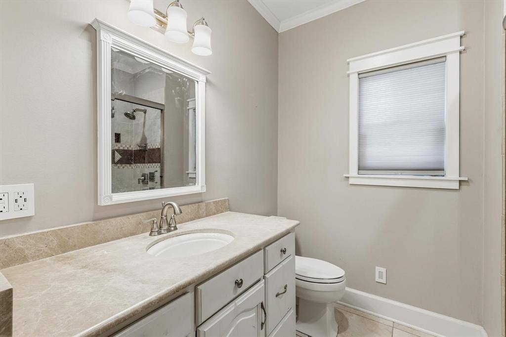 1331 Travis Street, Denton, TX 76205 1331 Travis Street, Denton, TX 76205