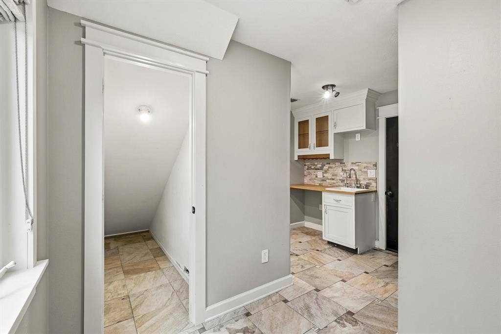 1331 Travis Street, Denton, TX 76205 1331 Travis Street, Denton, TX 76205