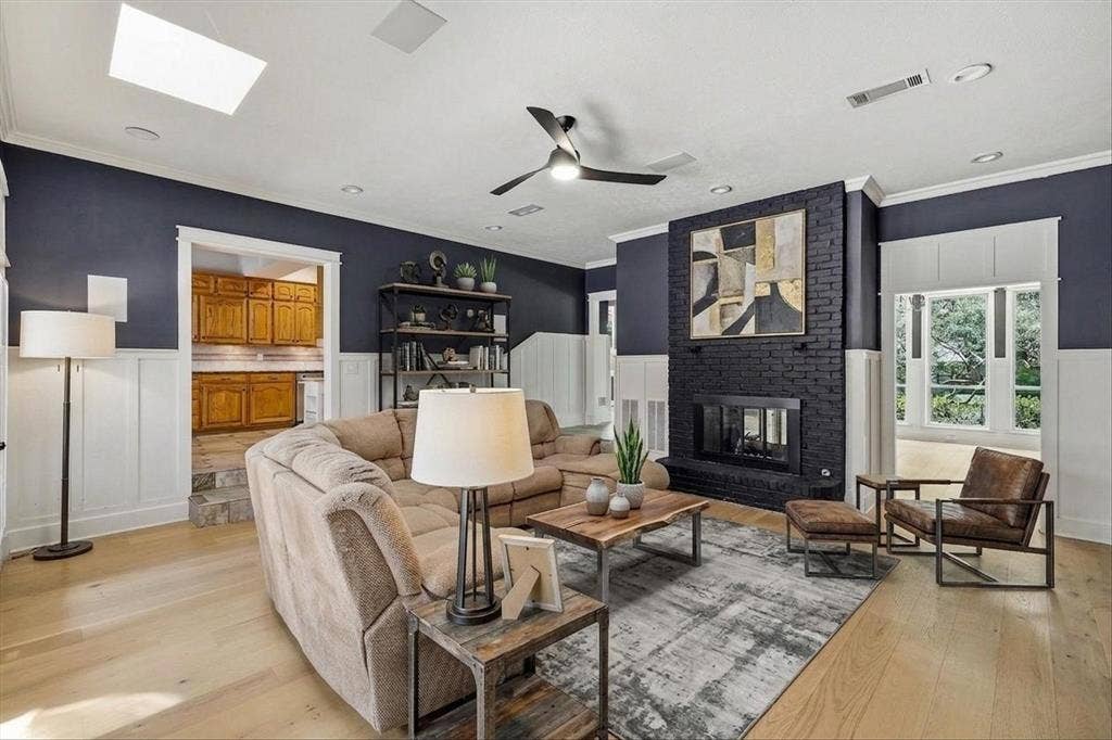 1331 Travis Street, Denton, TX 76205 1331 Travis Street, Denton, TX 76205