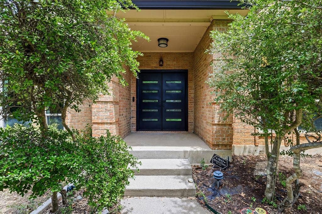 1331 Travis Street, Denton, TX 76205 1331 Travis Street, Denton, TX 76205