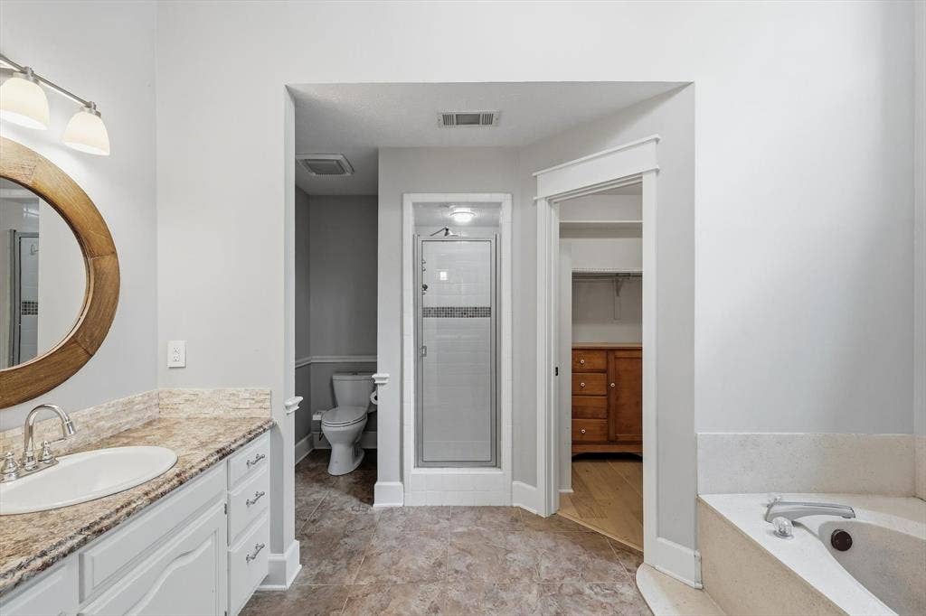 1331 Travis Street, Denton, TX 76205 1331 Travis Street, Denton, TX 76205