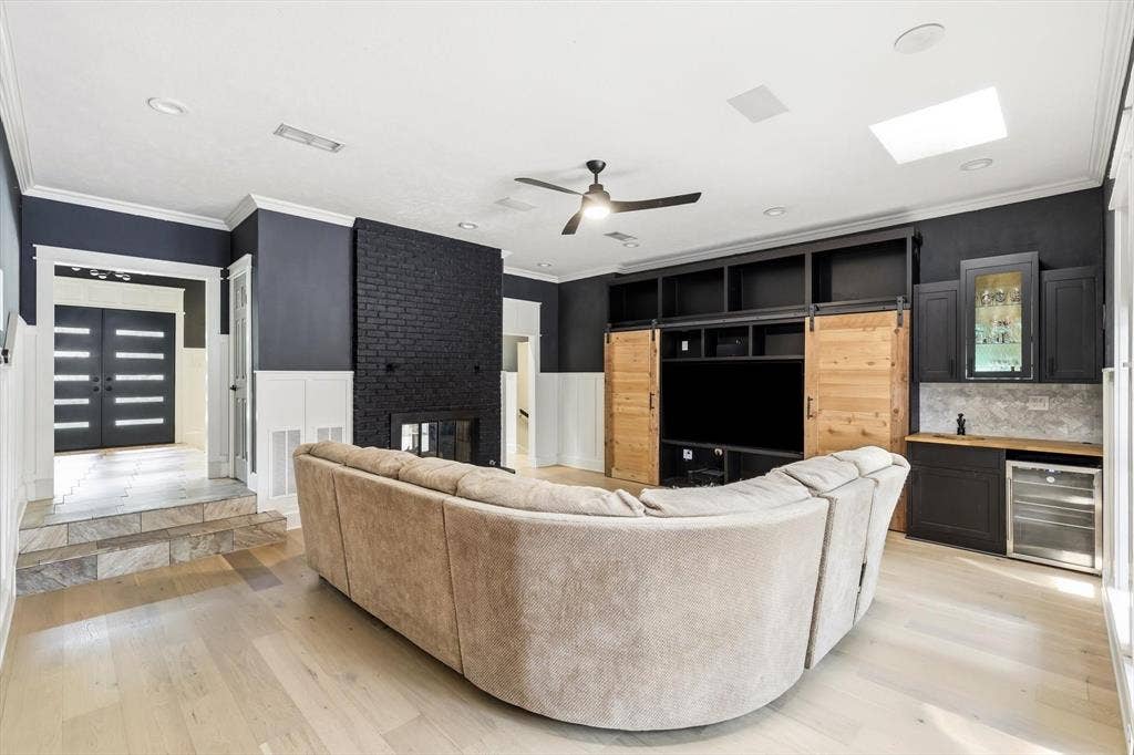 1331 Travis Street, Denton, TX 76205 1331 Travis Street, Denton, TX 76205