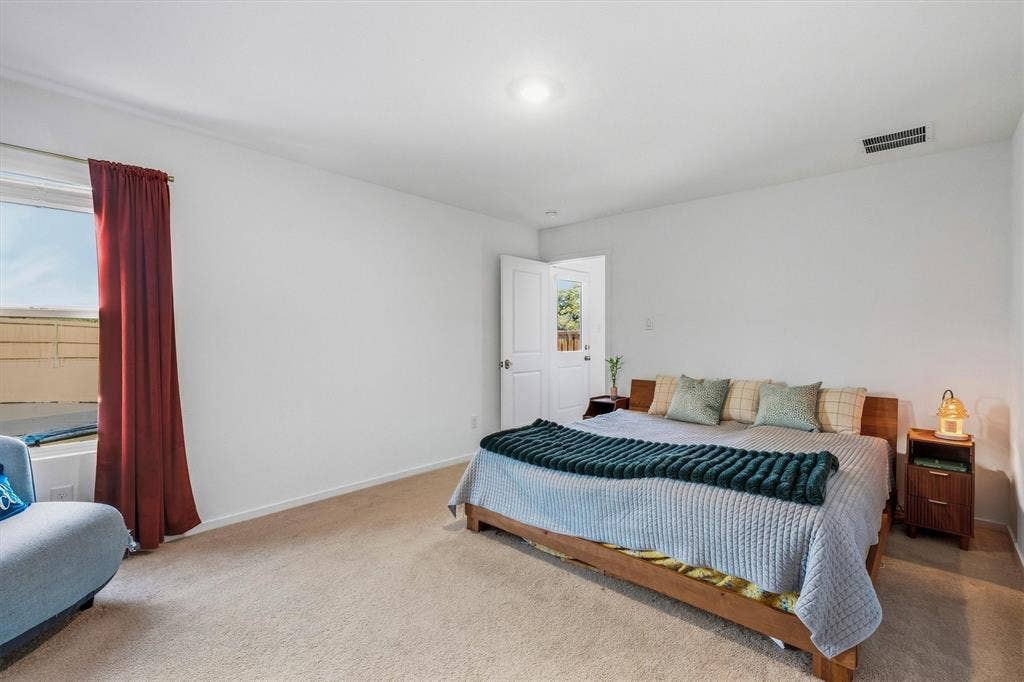 500 Waymaker Way, Princeton, TX 75407 Primary Bedroom with sitting area.