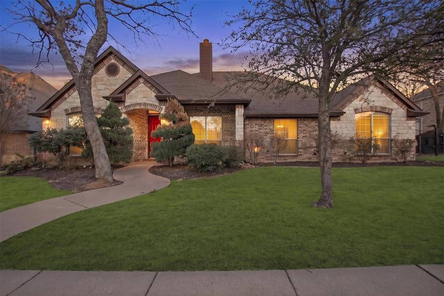 Property photo for 12416 Water Oak Drive, Fort Worth, TX