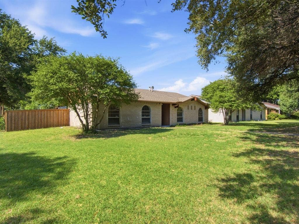 1000 Windy Meadow Drive, Plano, TX 75023 1000 Windy Meadow Drive, Plano, TX 75023