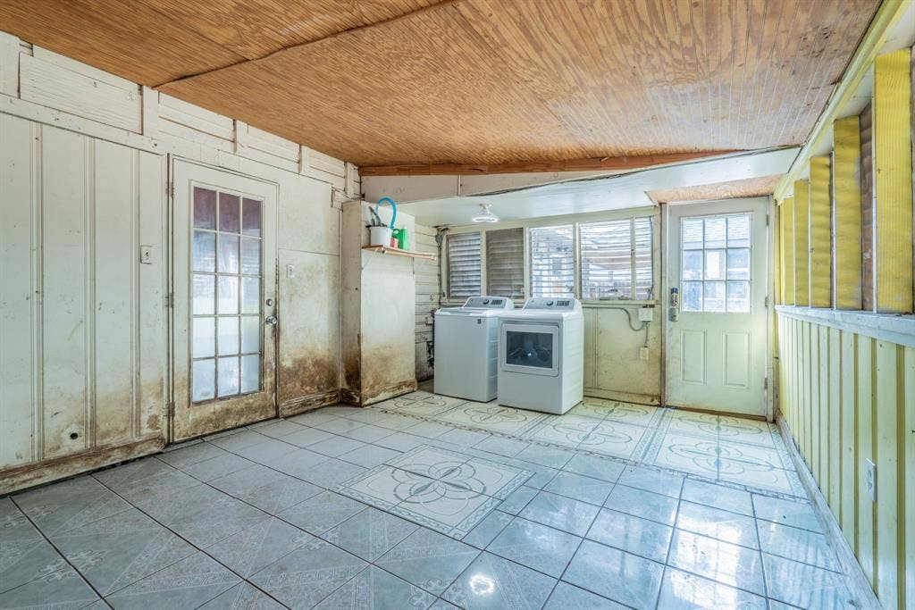 934 Indian Hills Drive, Grand Prairie, TX 75051 Additional content