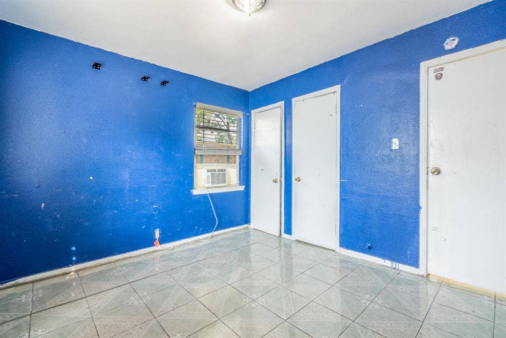 934 Indian Hills Drive, Grand Prairie, TX 75051 Additional content