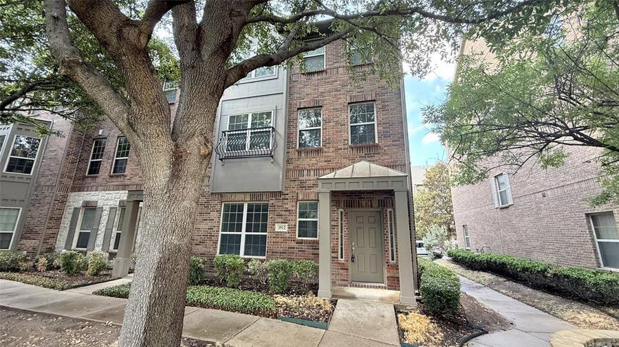 Property photo for 3912 Amberwood Drive, Addison, TX