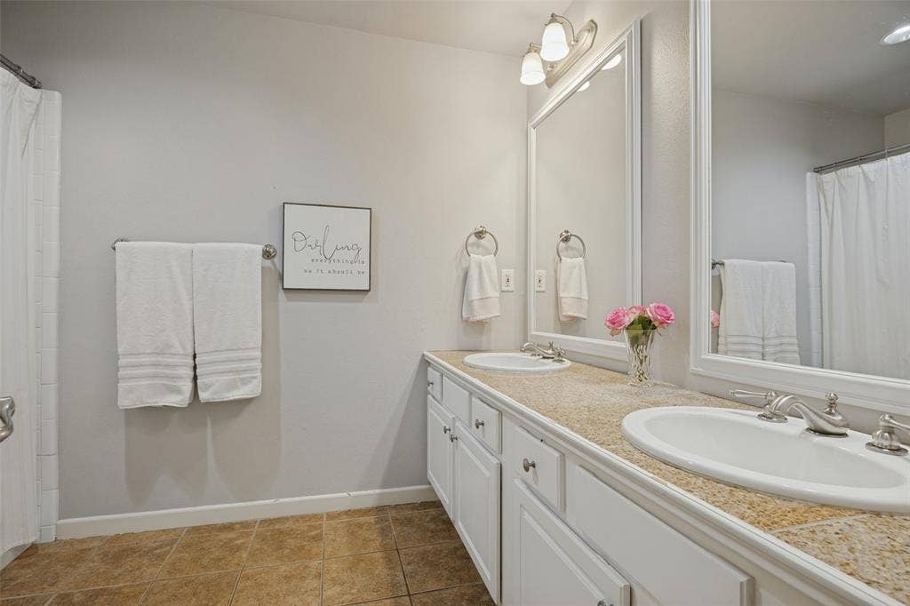 6755 Hillwood Lane, Dallas, TX 75248 6755 Hillwood Lane, Dallas, TX 75248