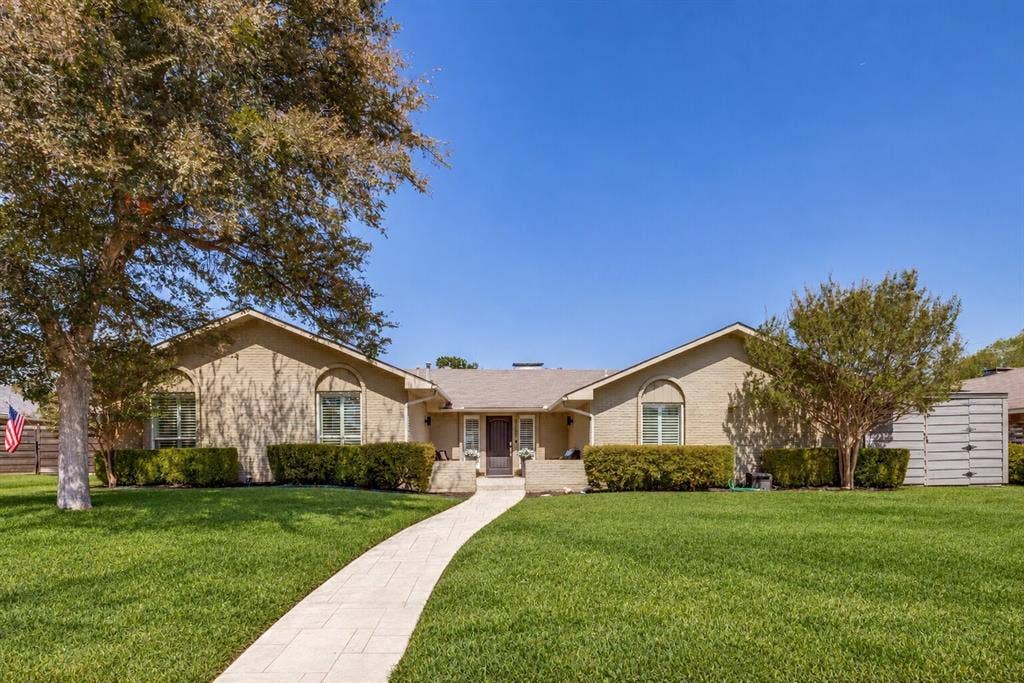 6755 Hillwood Lane, Dallas, TX 75248 Grass enhancement