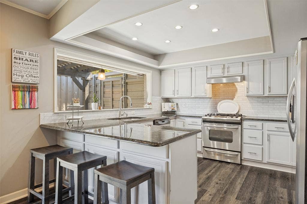 6755 Hillwood Lane, Dallas, TX 75248 6755 Hillwood Lane, Dallas, TX 75248