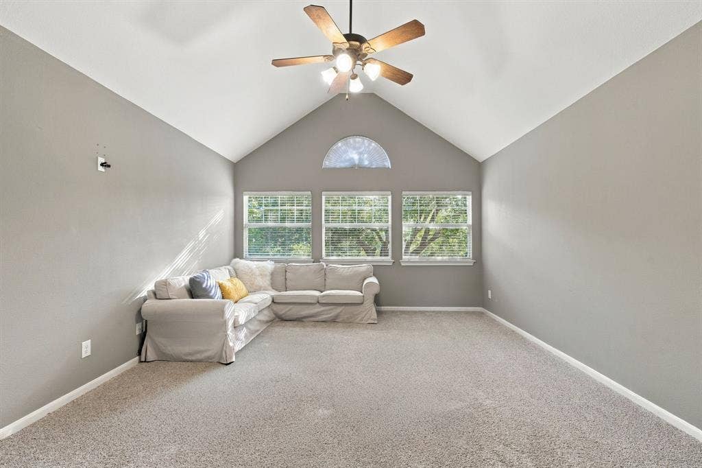 6816 Studebaker Drive, McKinney, TX 75071 6816 Studebaker Drive, McKinney, TX 75071