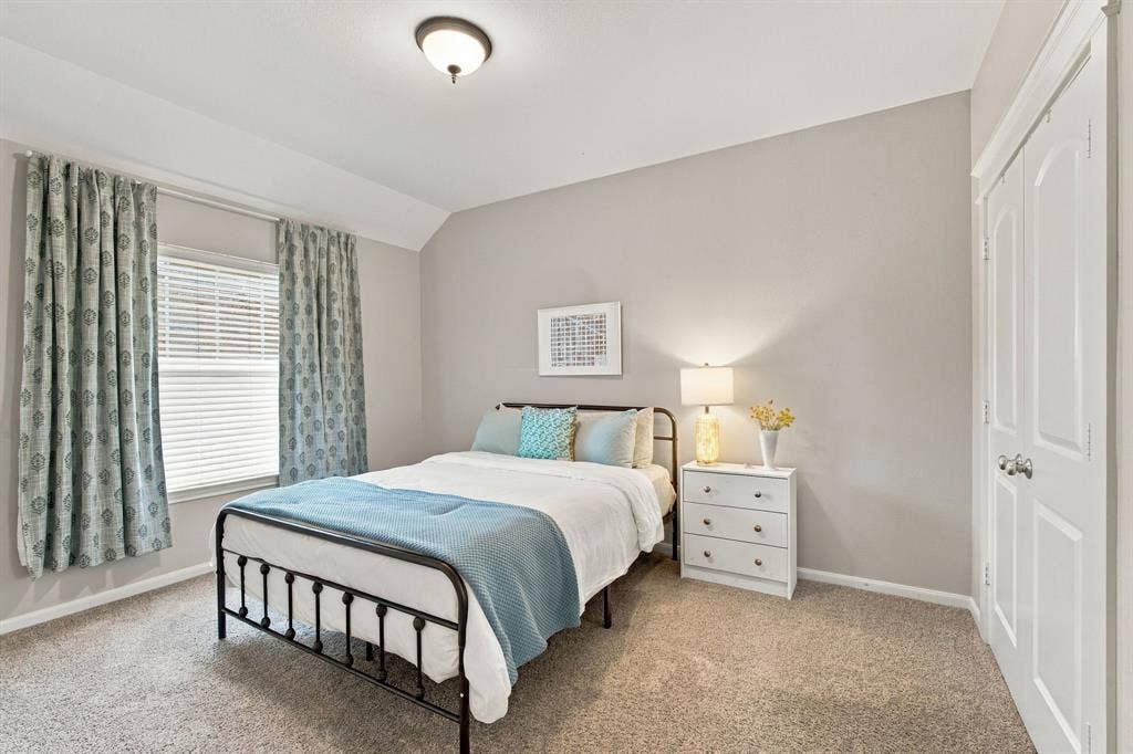 6816 Studebaker Drive, McKinney, TX 75071 6816 Studebaker Drive, McKinney, TX 75071