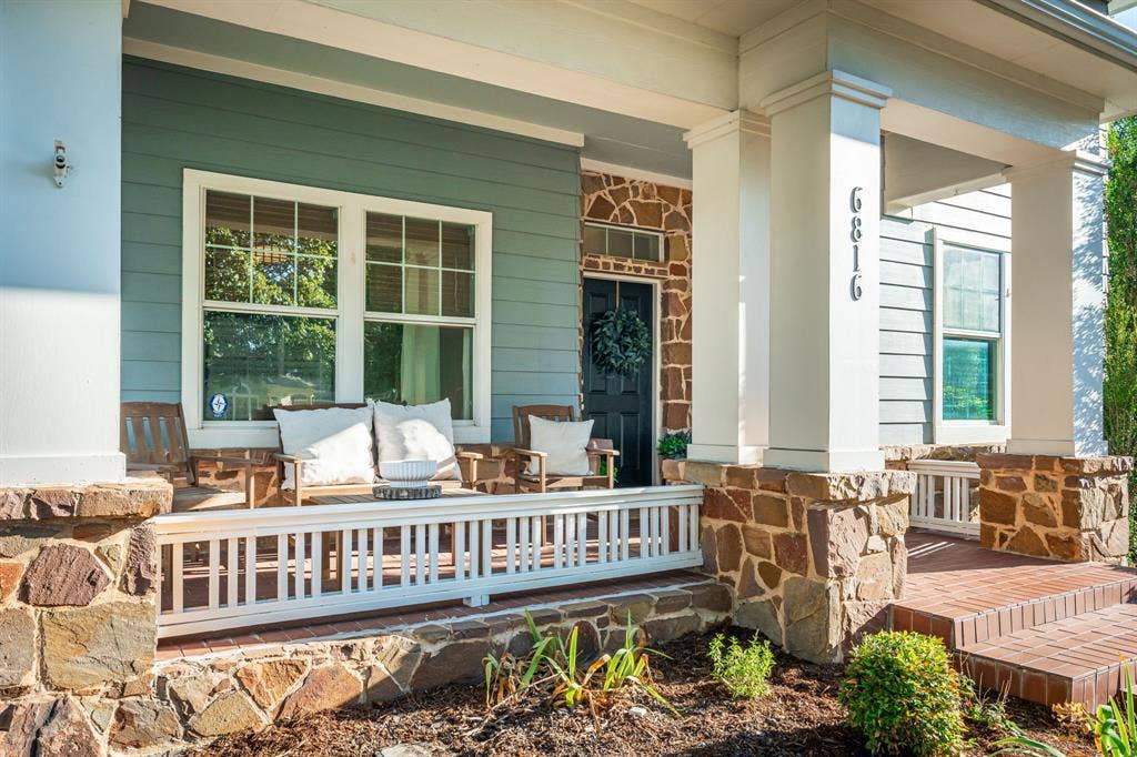 6816 Studebaker Drive, McKinney, TX 75071 Welcoming front porch
