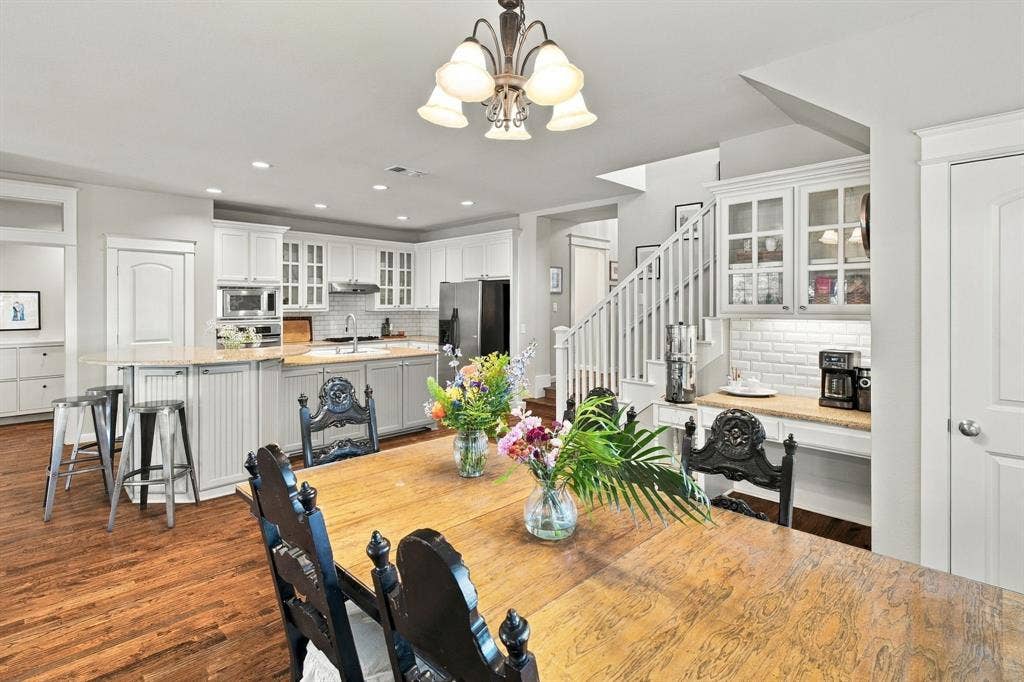 6816 Studebaker Drive, McKinney, TX 75071 6816 Studebaker Drive, McKinney, TX 75071