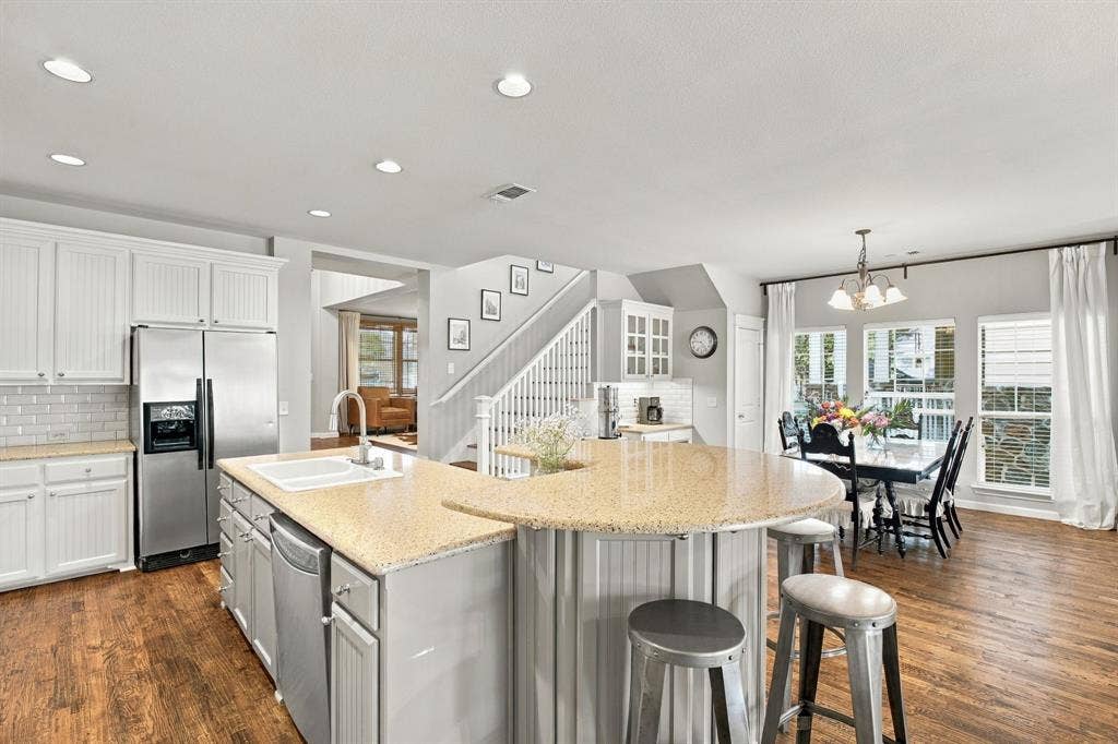 6816 Studebaker Drive, McKinney, TX 75071 6816 Studebaker Drive, McKinney, TX 75071