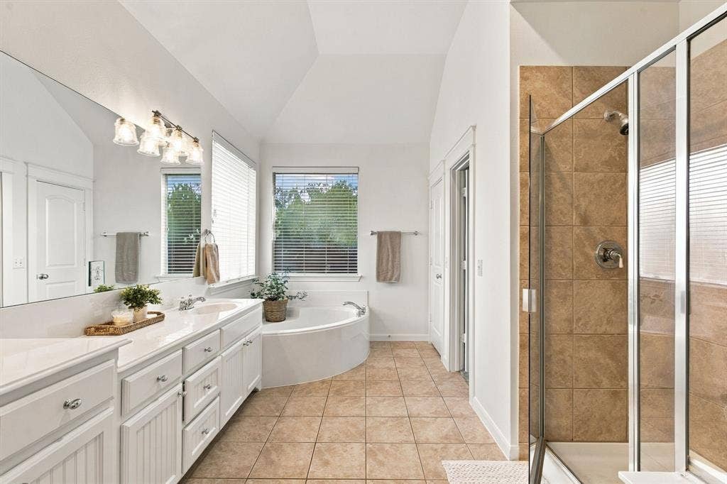 6816 Studebaker Drive, McKinney, TX 75071 6816 Studebaker Drive, McKinney, TX 75071