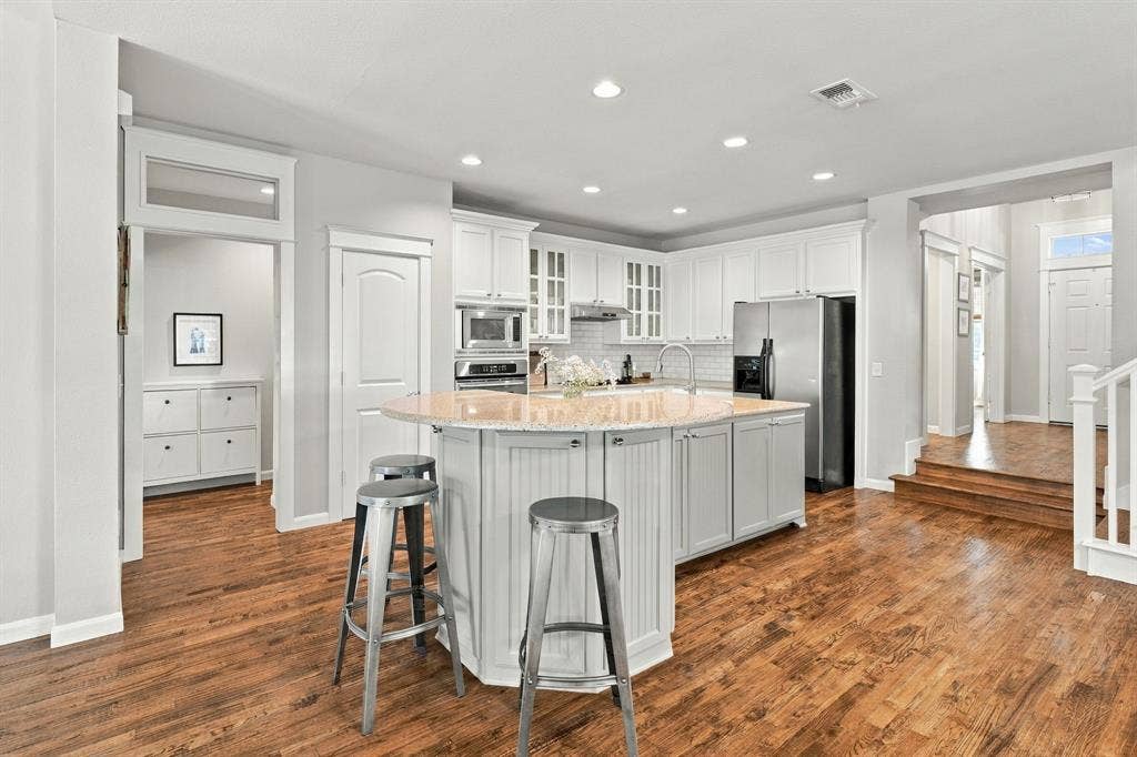 6816 Studebaker Drive, McKinney, TX 75071 6816 Studebaker Drive, McKinney, TX 75071