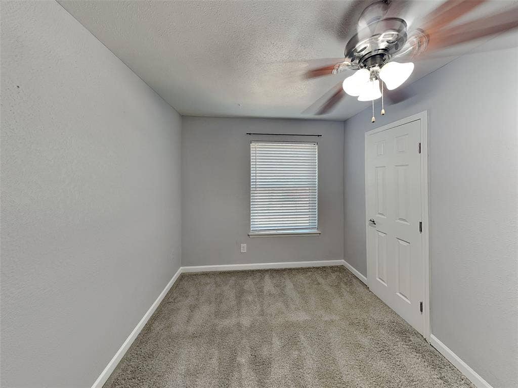300 Newport Circle, Euless, TX 76039 300 Newport Circle, Euless, TX 76039