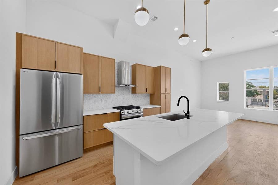 Property photo for 2080 Kelly Avenue, #103, Dallas, TX