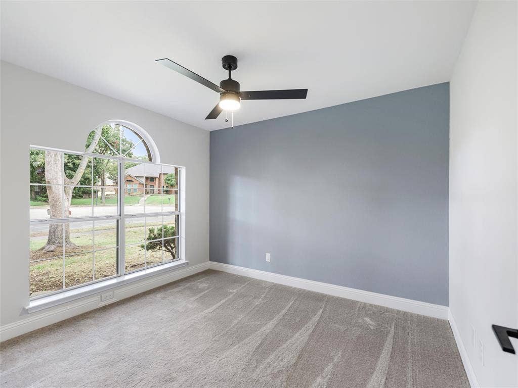 2409 Hedgeway Circle, Garland, TX 75044