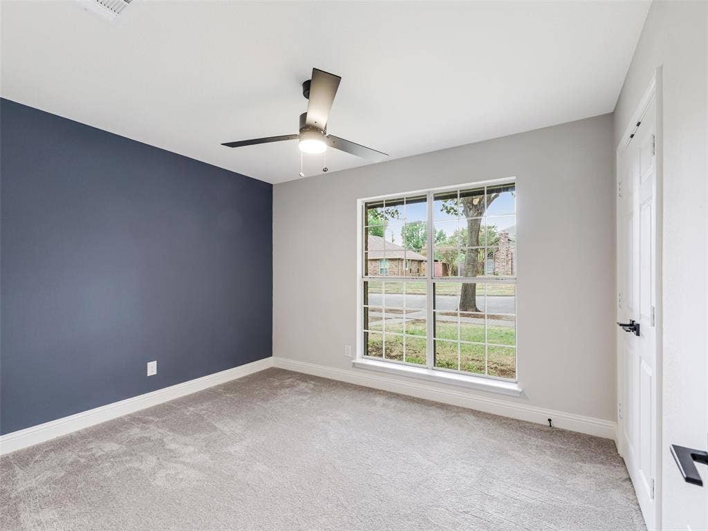 2409 Hedgeway Circle, Garland, TX 75044