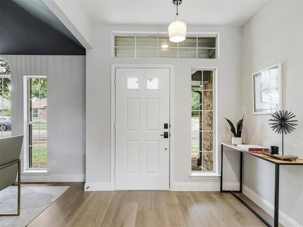 2409 Hedgeway Circle, Garland, TX 75044