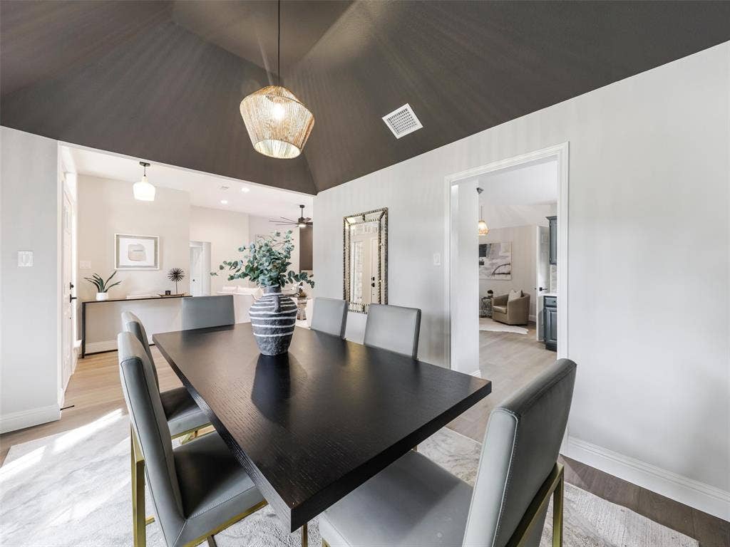 2409 Hedgeway Circle, Garland, TX 75044