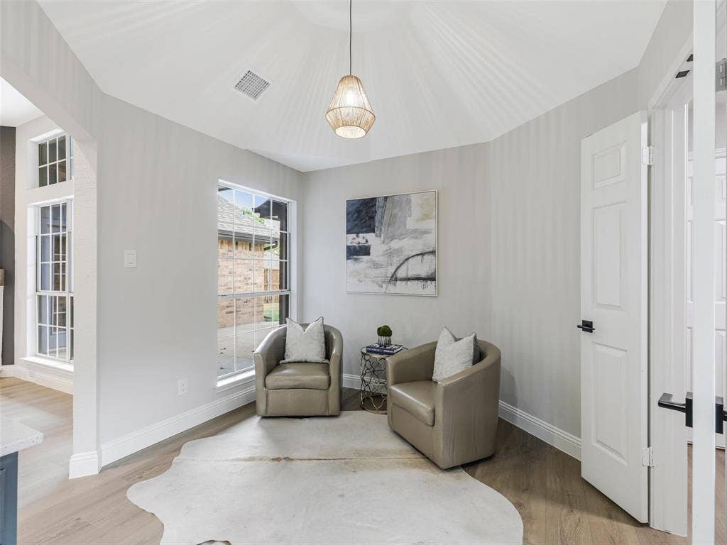 2409 Hedgeway Circle, Garland, TX 75044