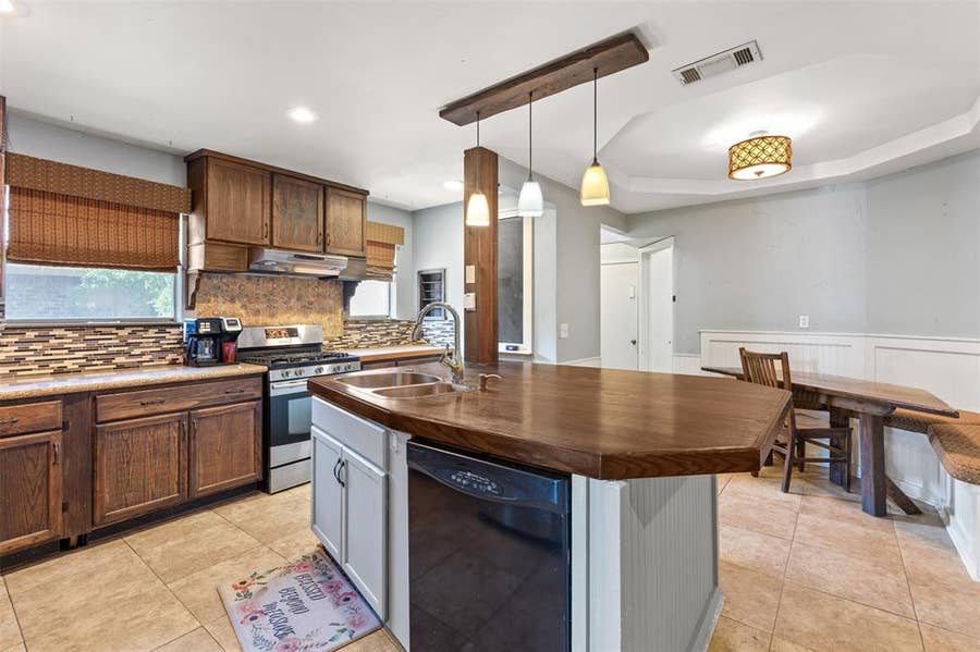 Property photo for 703 Spring Brook Drive, Allen, TX