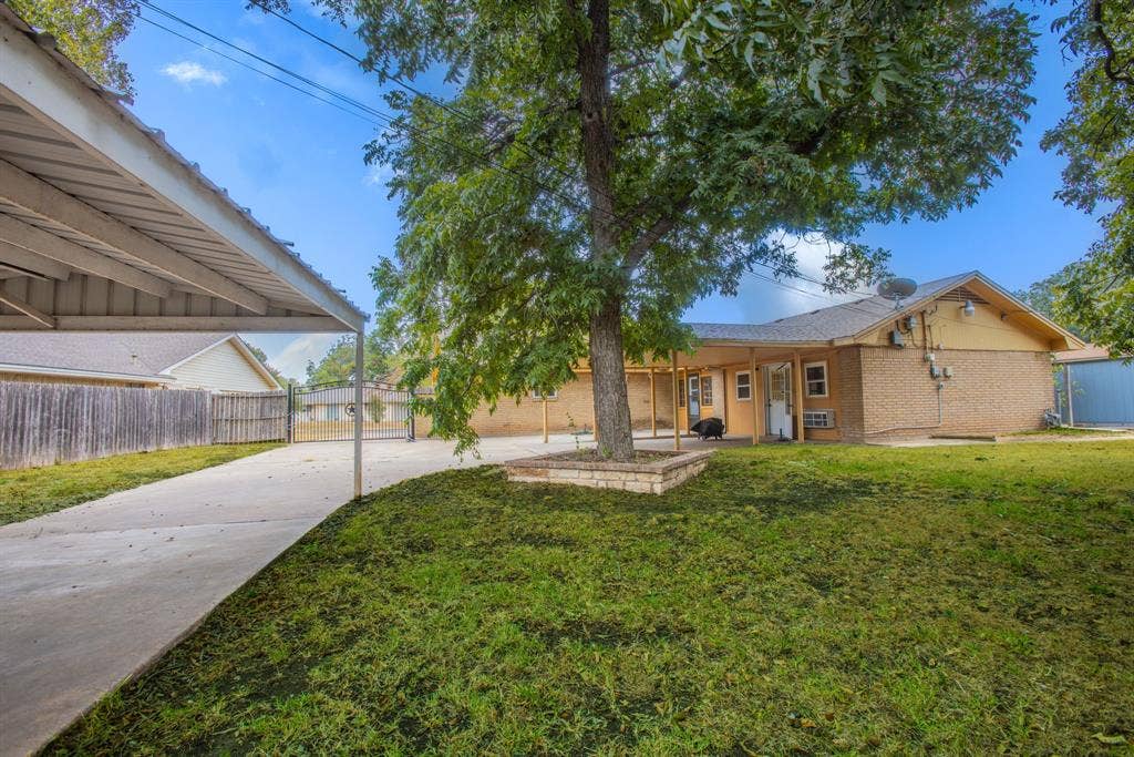 5719 Stratford Drive, Waco, TX 76710 5719 Stratford Drive, Waco, TX 76710