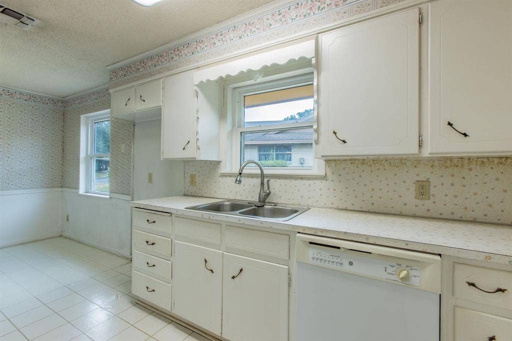 5719 Stratford Drive, Waco, TX 76710 5719 Stratford Drive, Waco, TX 76710